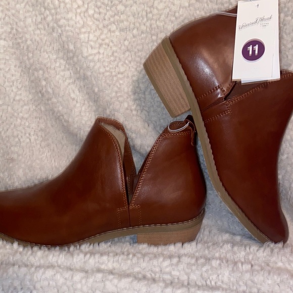 NWT Universal Thread Dark Cognac/ Memory Foam Booties - Picture 1 of 4
